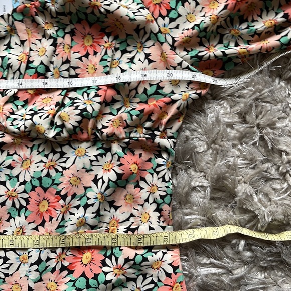 Floral Puff Sleeve Slit Front Midi Dress - Picture 6 of 10